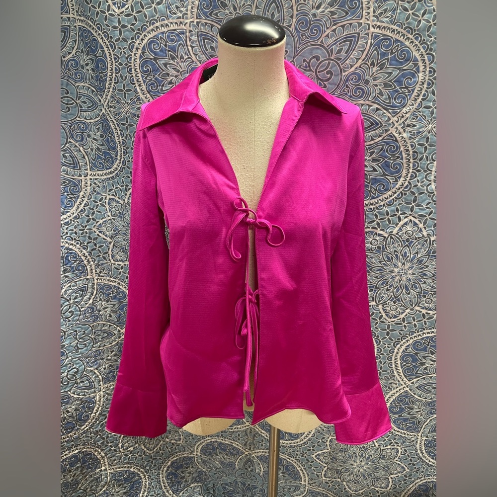 Long sleeve tie up front